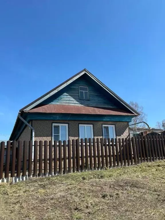 Дом в Марий Эл, Куженер городское поселение, Куженер пгт ул. ... - Фото 1