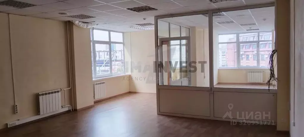 Торговая площадь в Челябинская область, Челябинск пл. МОПРа, 10 (70 м) - Фото 1