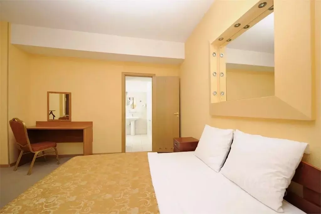 Комната Свердловская область, Екатеринбург ул. Республиканская, 1А - Фото 1