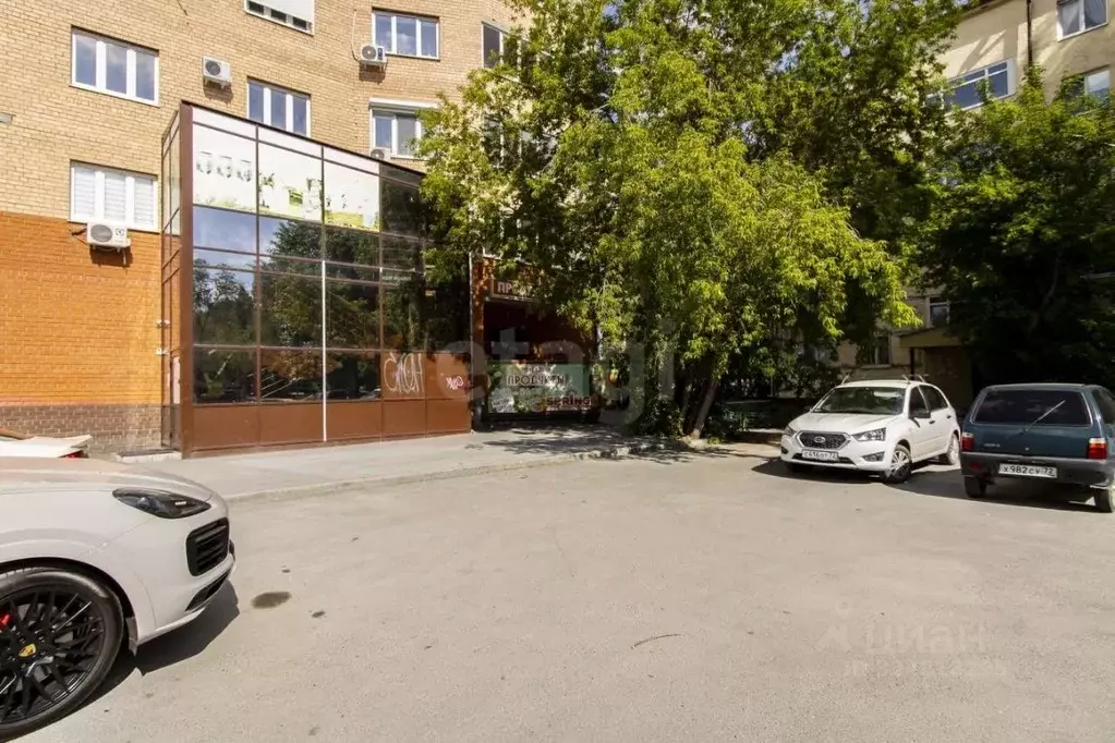 Торговая площадь в Тюменская область, Тюмень ул. Республики, 86к2 (116 ... - Фото 1