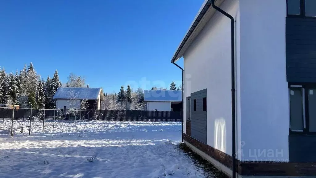 Участок в Ленинградская область, Ломоносовский район, Лопухинское ... - Фото 0