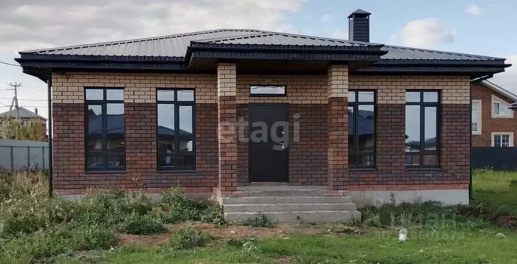 Дом в Башкортостан, Чишминский район, Алкинский сельсовет, с. ... - Фото 1