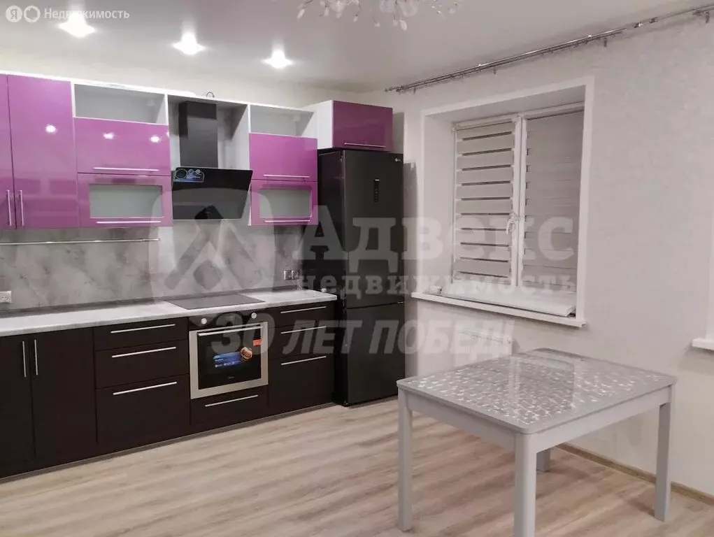 1-комнатная квартира: Тюмень, улица Мельникайте, 2к5 (49 м) - Фото 1