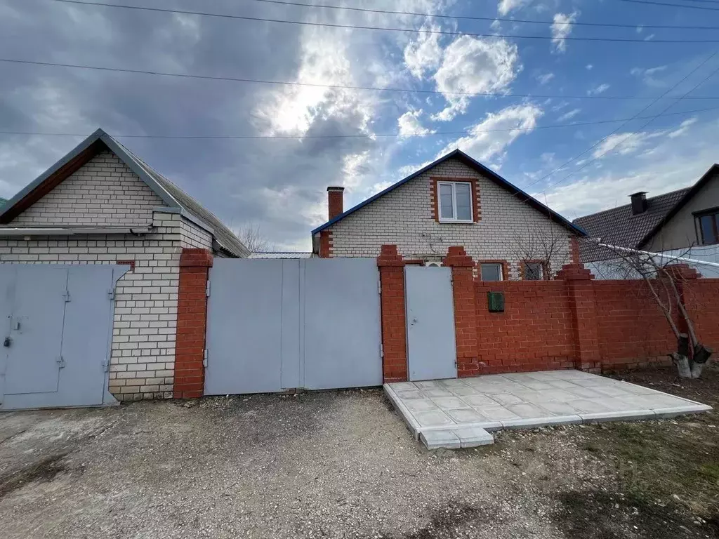 Дом в Саратовская область, Энгельс Томская ул. (75 м) - Фото 1