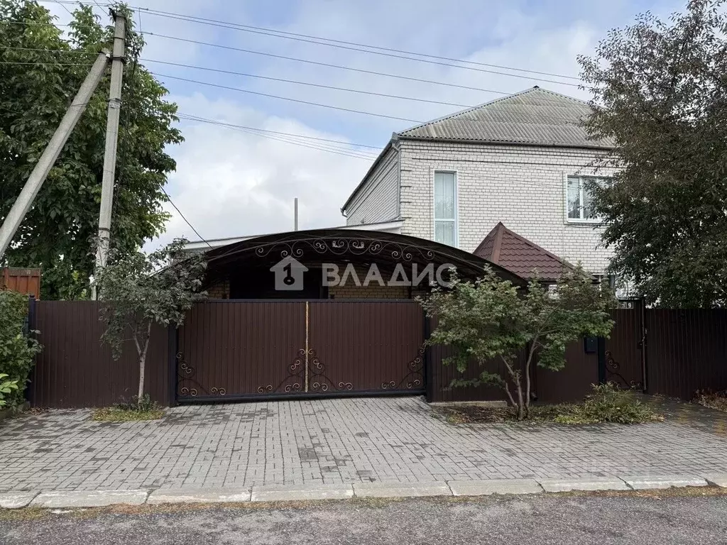 Дом в Белгородская область, Белгородский район, Тавровское с/пос, с. ... - Фото 1