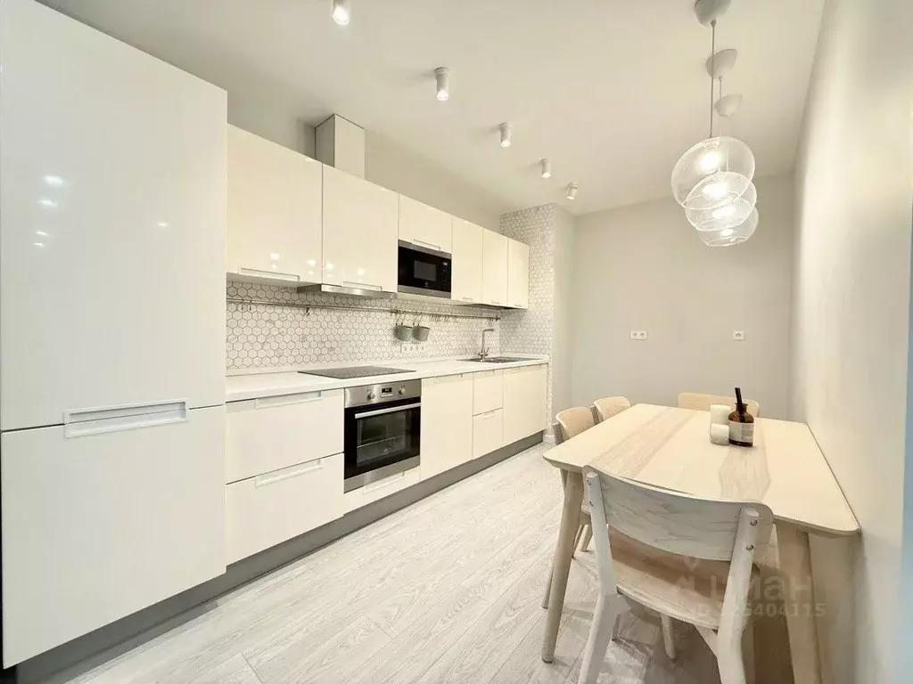 2-к кв. Свердловская область, Екатеринбург ул. Белинского, 108 (88.0 ... - Фото 1