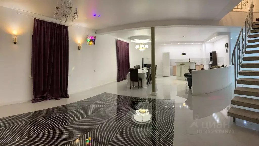 Коттедж в Москва Филатов Луг СНТ, ул. Люпиновая (320 м) - Фото 1