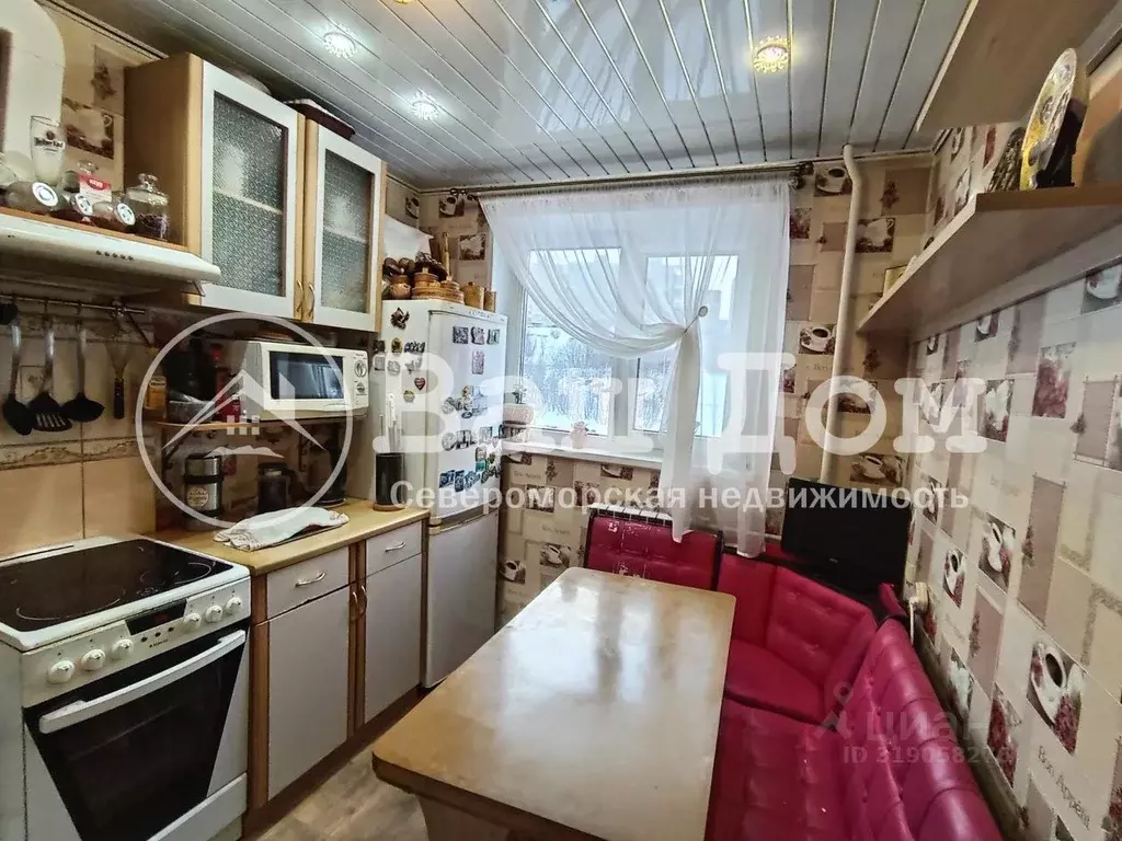 3-к кв. Мурманская область, Североморск ул. Гаджиева (59.7 м) - Фото 0