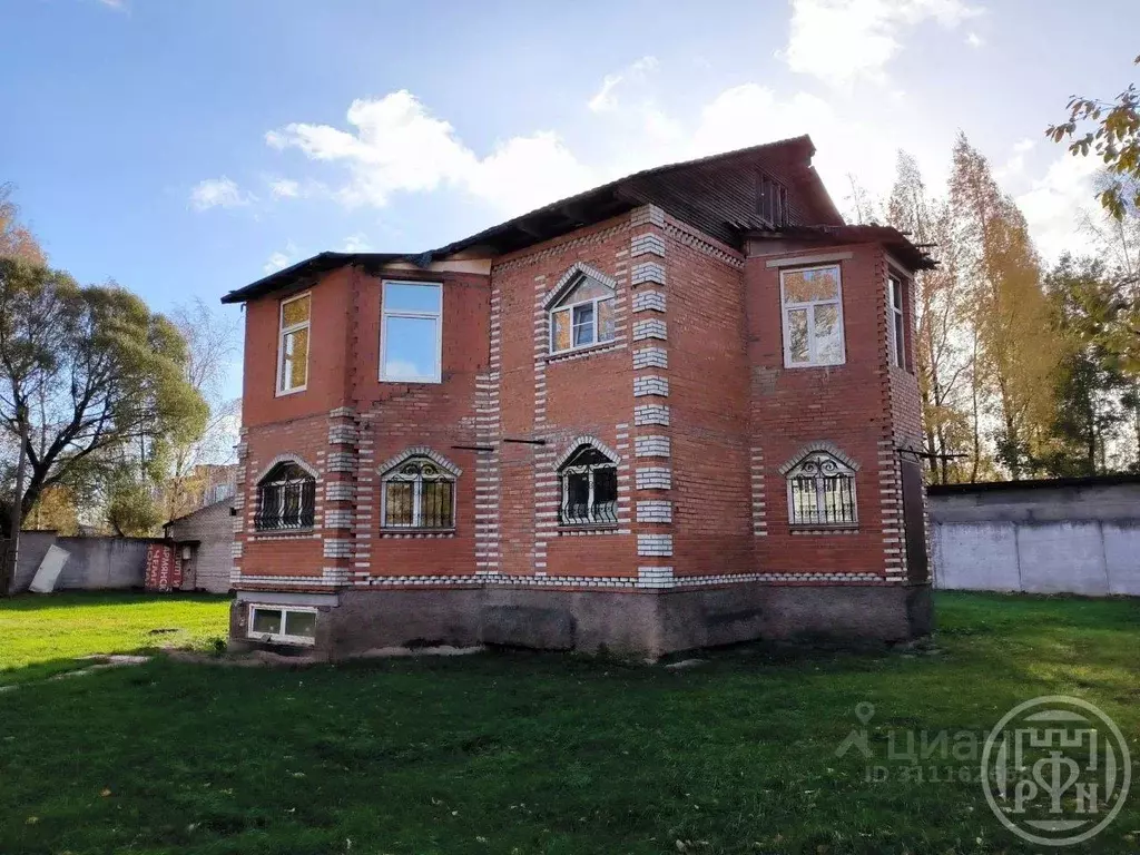 Дом в Санкт-Петербург, Санкт-Петербург, Петергоф Собственный просп., ... - Фото 1