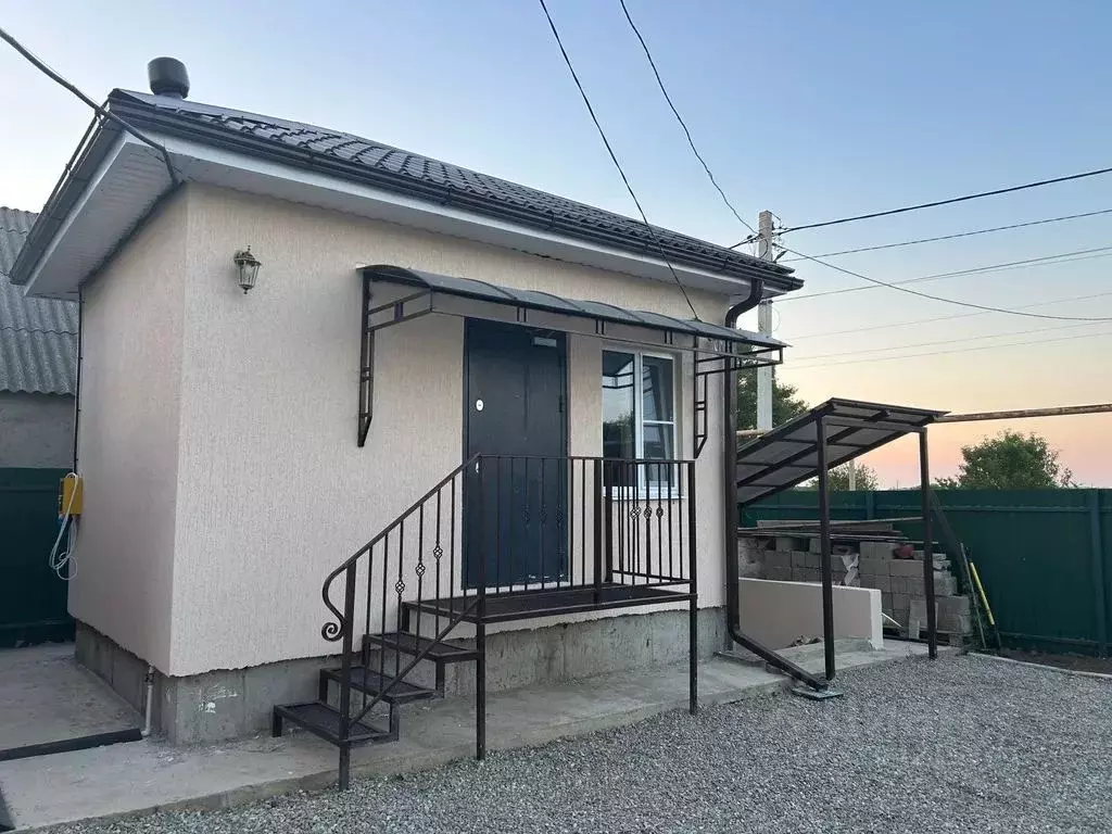 Дом в Краснодарский край, Темрюкский район, Ахтанизовская ст-ца ... - Фото 2