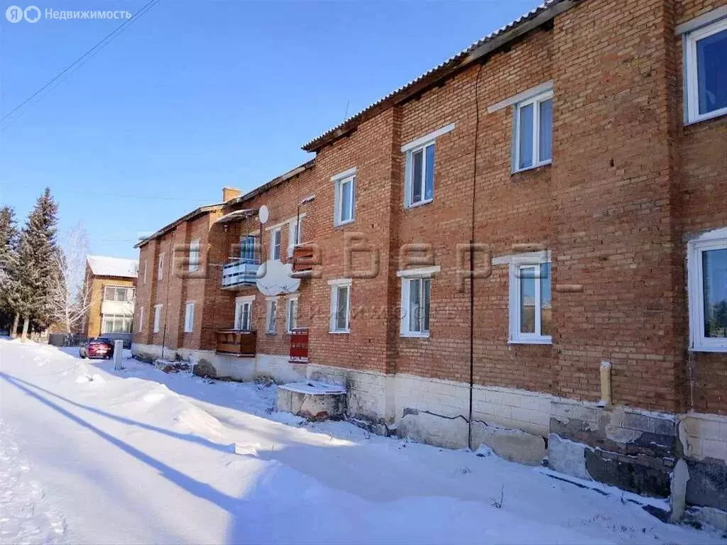 3-комнатная квартира: село Шалинское, улица Ленина, 25 (68 м) - Фото 1