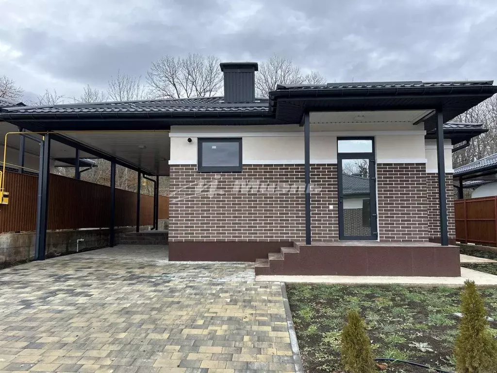 Дом в Крым, Симферопольский район, Добровское с/пос, с. Краснолесье  ... - Фото 1