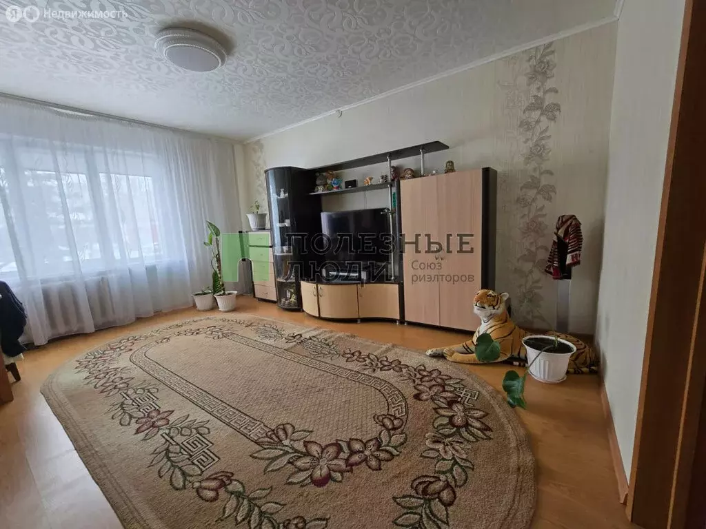 3-комнатная квартира: Ижевск, улица имени Репина, 40 (54.7 м) - Фото 1