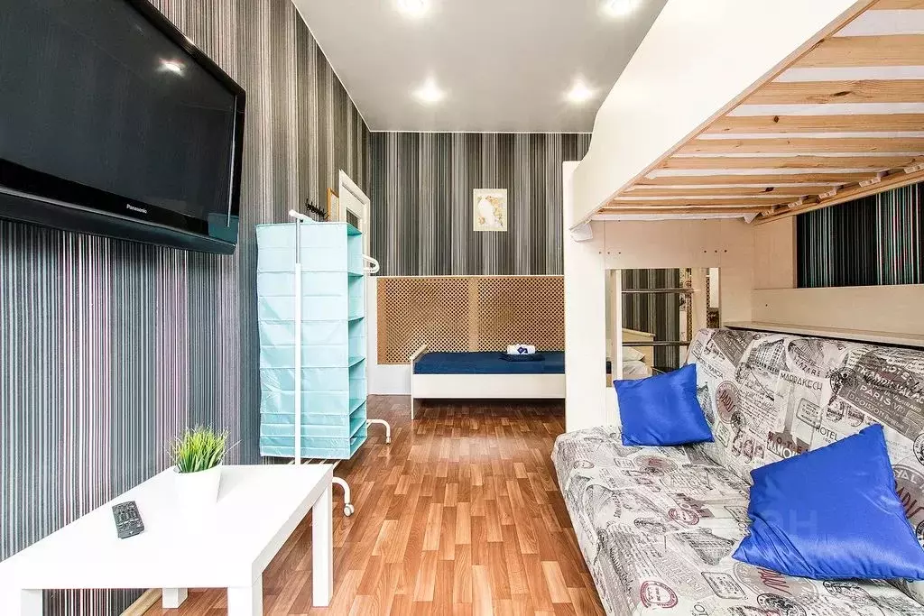 Комната Санкт-Петербург Малая Конюшенная ул., 10 - Фото 1