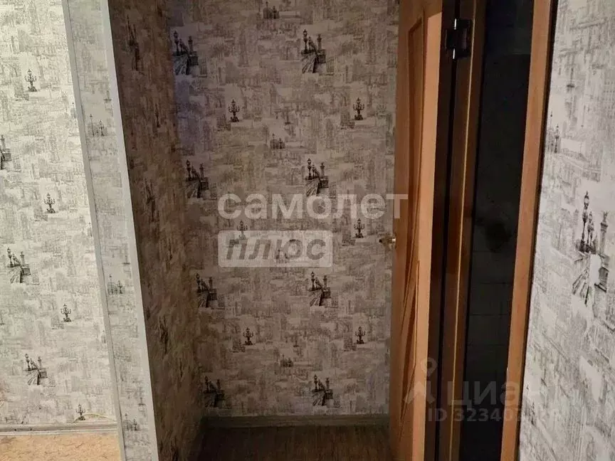 2-к кв. Ханты-Мансийский АО, Нижневартовск ул. Дзержинского, 33 (51.0 ... - Фото 2