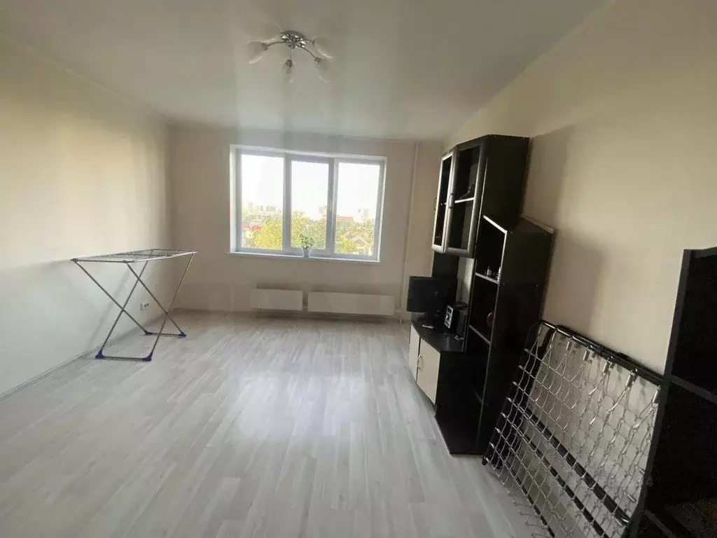 3-к кв. Свердловская область, Екатеринбург ул. Волгоградская, 39 (57.7 ... - Фото 2