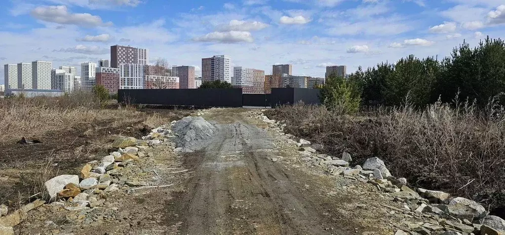 Участок в Свердловская область, Екатеринбург ул. Архитектора ... - Фото 1