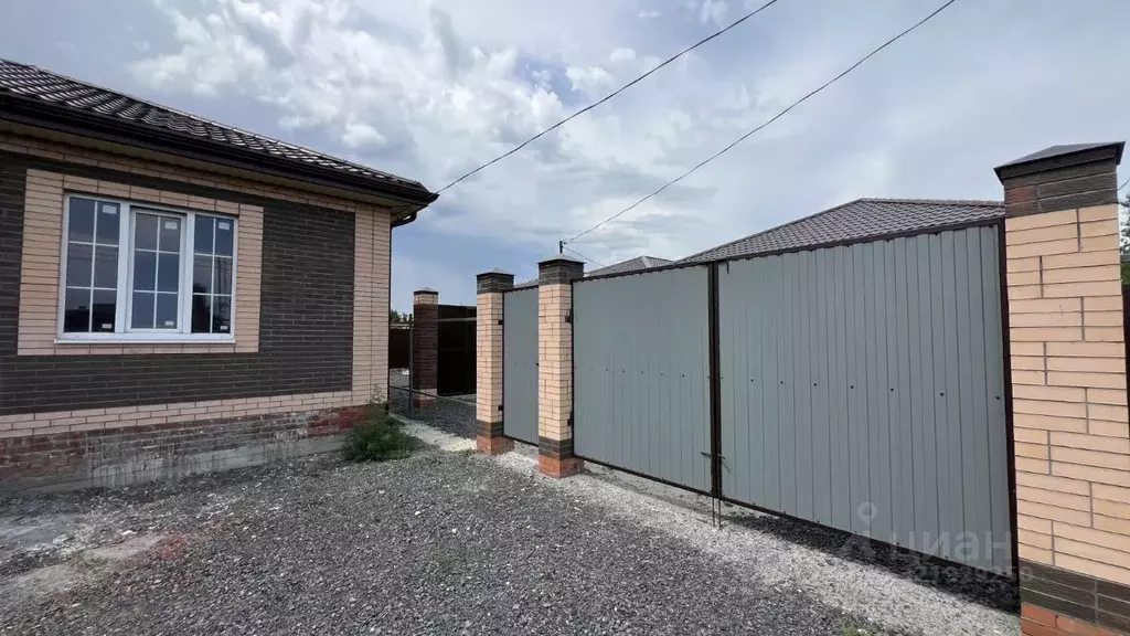 Дом в Ростовская область, Батайск ул. Половинко (120 м) - Фото 1