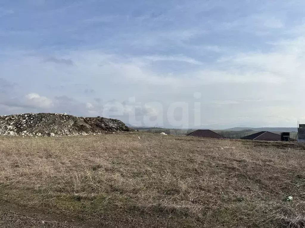 Участок в Крым, Симферопольский район, Трудовское с/пос, с. Ивановка ... - Фото 1