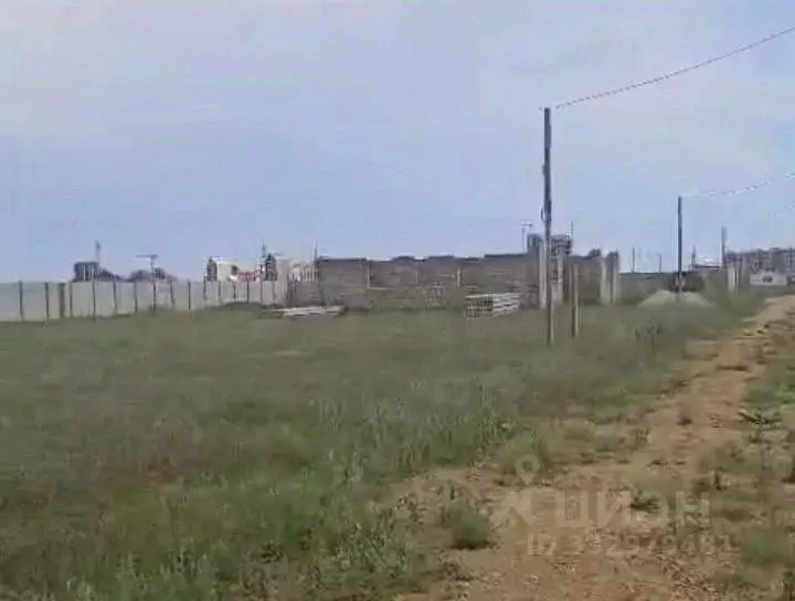 Участок в Крым, Сакский район, с. Уютное  (17.3 сот.) - Фото 1