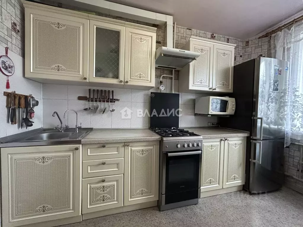 3-к кв. Волгоградская область, Волгоград бул. Энгельса, 29 (68.1 м) - Фото 0