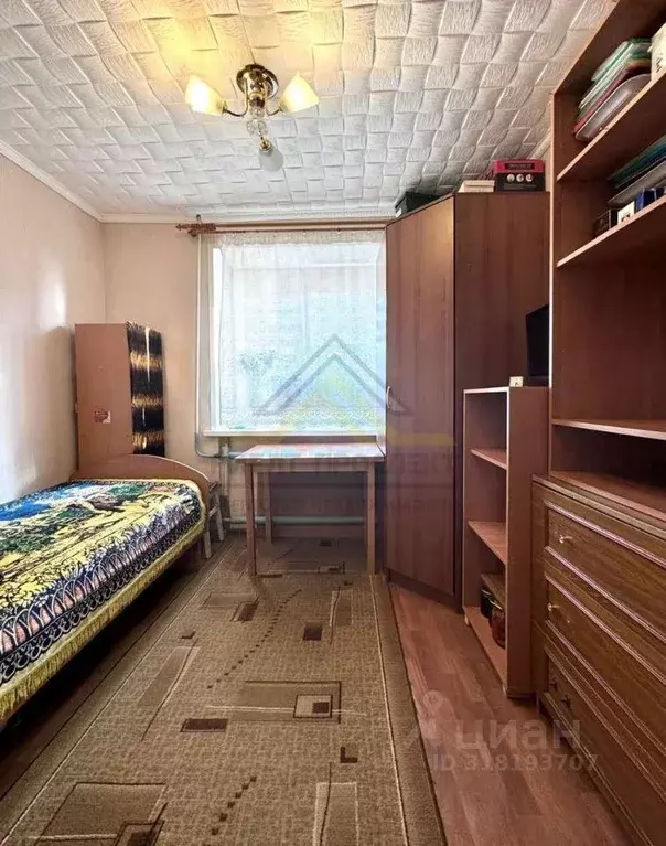 1-к кв. Белгородская область, Старый Оскол Интернациональный мкр, 28 ... - Фото 0