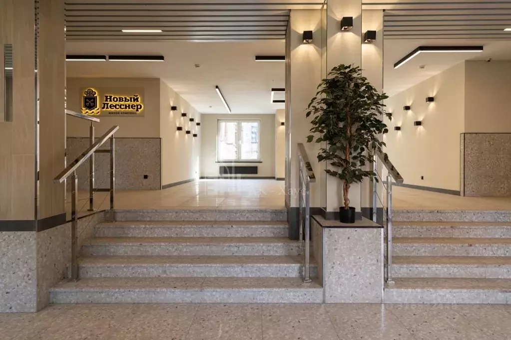 2-к кв. Санкт-Петербург ул. Александра Матросова, 8к3 (64.7 м) - Фото 0