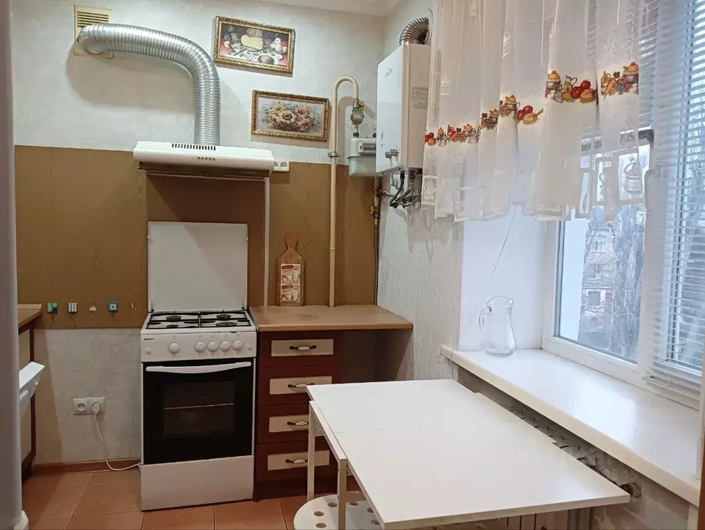 2-к кв. Крым, Керчь ул. Айвазовского, 15 (42.0 м) - Фото 2