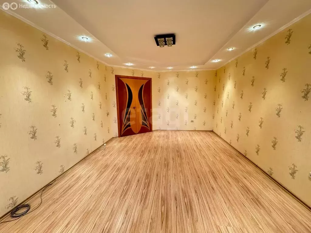 3-комнатная квартира: Путёвка, Рославльская улица, 8 (84 м) - Фото 1