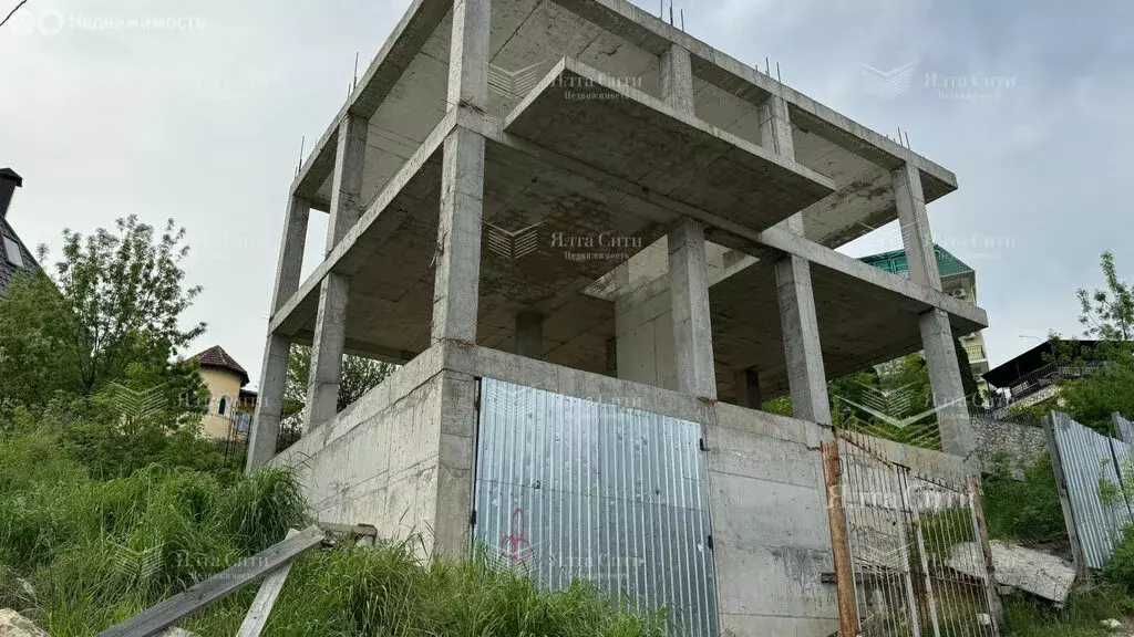 Дом в Ялта, улица имени Умера Акмоллы Адаманова, 19 (305 м) - Фото 1