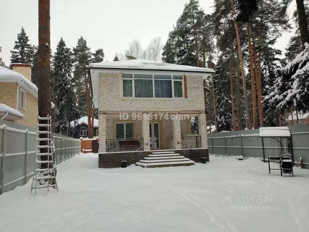 Дом в Московская область, Люберцы городской округ, Малаховка пгт ул. ... - Фото 0