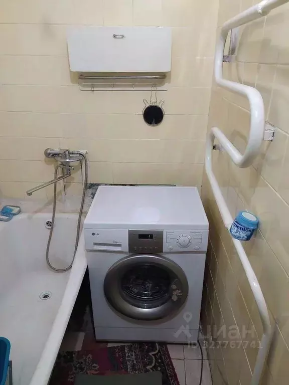 2-к кв. Омская область, Омск ул. Рождественского, 13 (47.0 м) - Фото 2