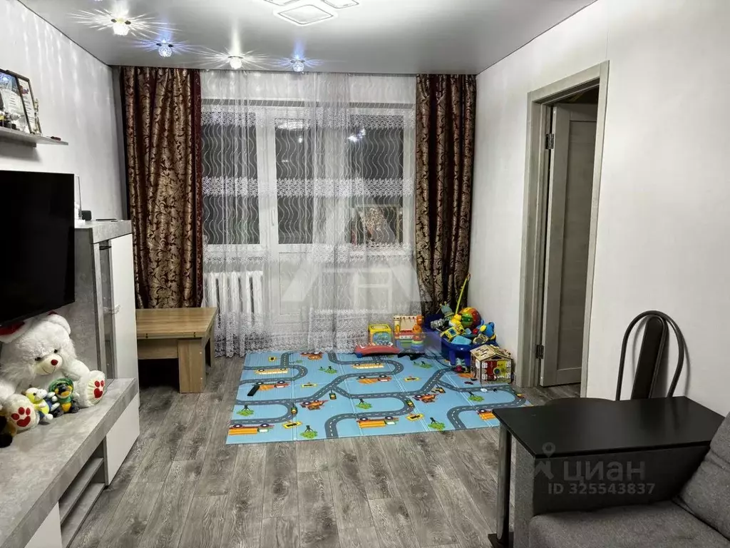 3-к кв. Челябинская область, Челябинск ул. Барбюса, 71А (57.5 м) - Фото 1