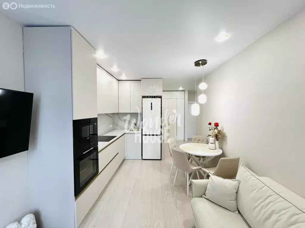 2-комнатная квартира: Тюмень, улица Первооткрывателей, 9 (59.8 м) - Фото 1