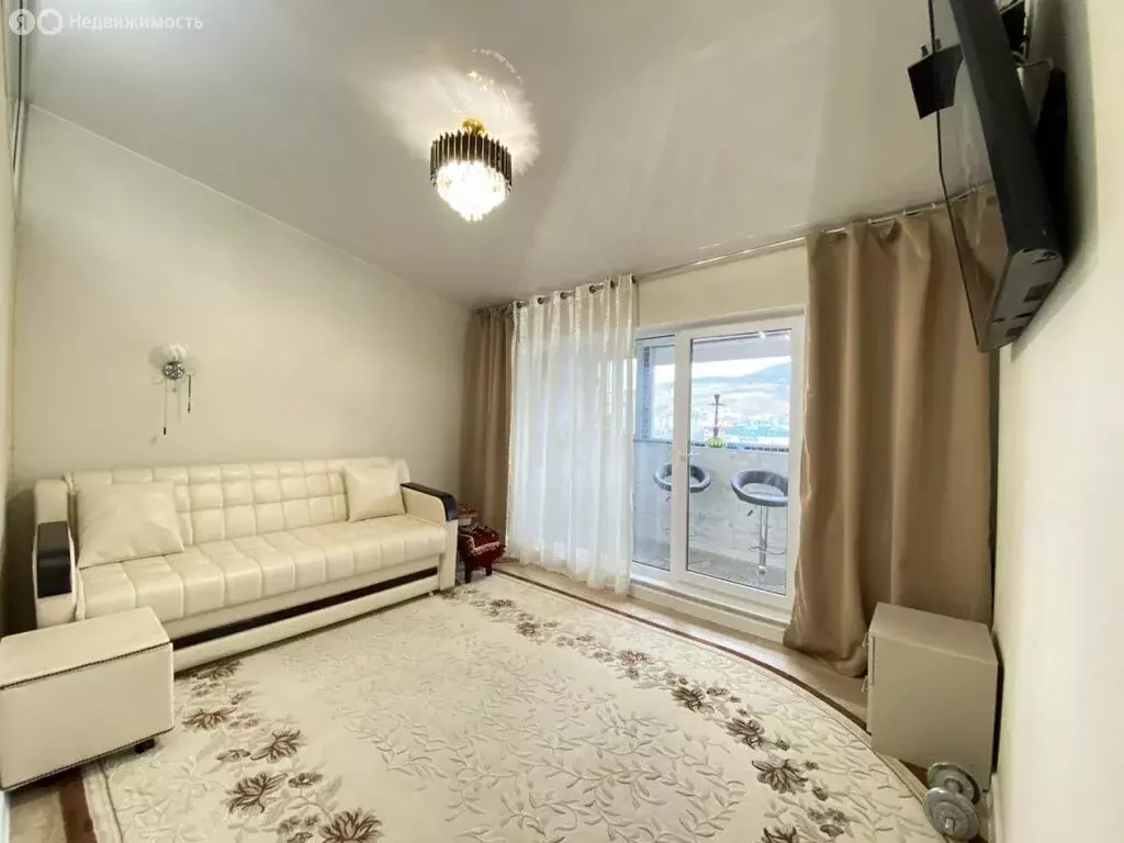 2-комнатная квартира: Махачкала, улица Юсупа Акаева, 25А (55 м) - Фото 1