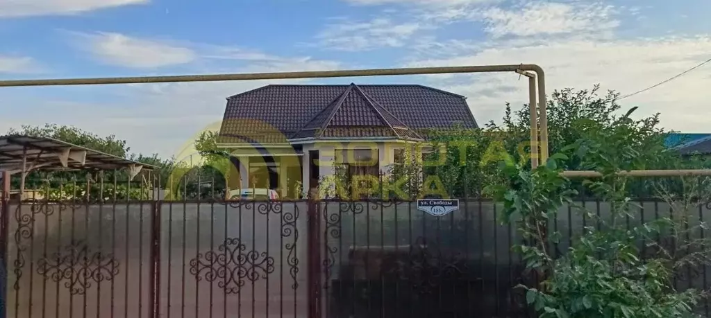 Дом в Краснодарский край, Крымский район, Варениковская ст-ца ул. ... - Фото 1