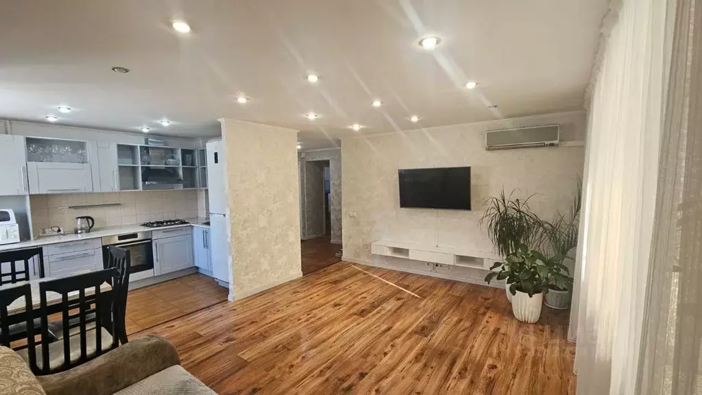 5-к кв. Волгоградская область, Волгоград ул. имени Хорошева, 48 (81.0 ... - Фото 1