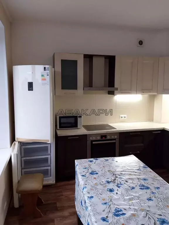 2-к кв. Красноярский край, Красноярск Навигационная ул., 7 (65.0 м) - Фото 2