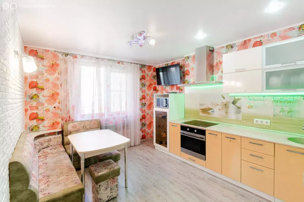 2-комнатная квартира: Омск, улица Конева, 10 (57 м) - Фото 2