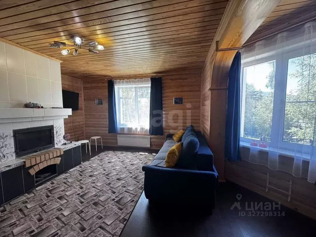 Дом в Бурятия, Баргузинский район, с. Максимиха ул. Юности, 9 (171 м) - Фото 2