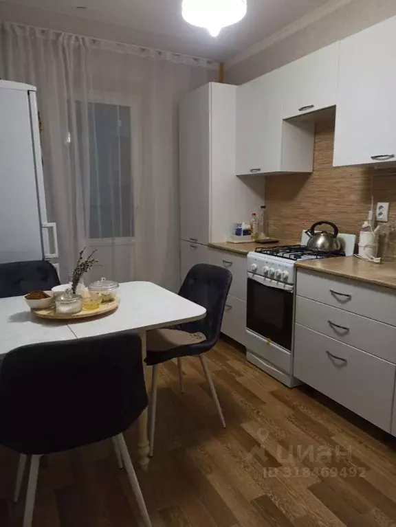 1-к кв. Татарстан, Набережные Челны 54-й комплекс, 14 (35.0 м) - Фото 0