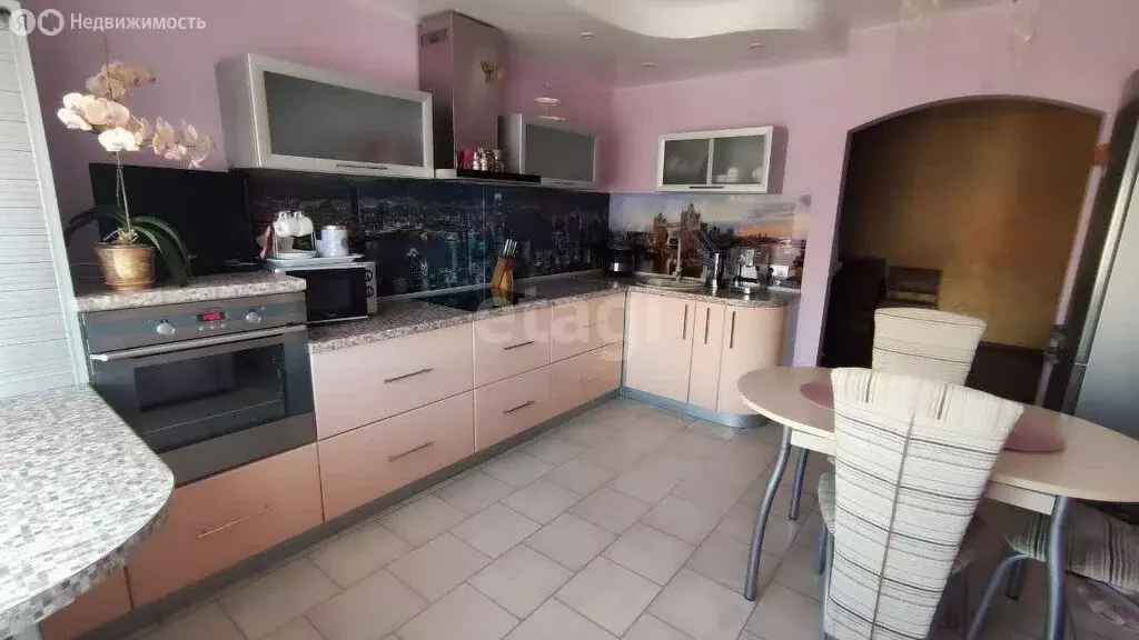 3-комнатная квартира: Бердск, улица Красная Сибирь, 136 (90.6 м) - Фото 1