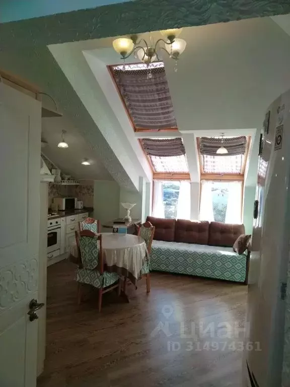 2-к кв. Краснодарский край, Геленджик ул. Тургенева, 43 (45.0 м) - Фото 0