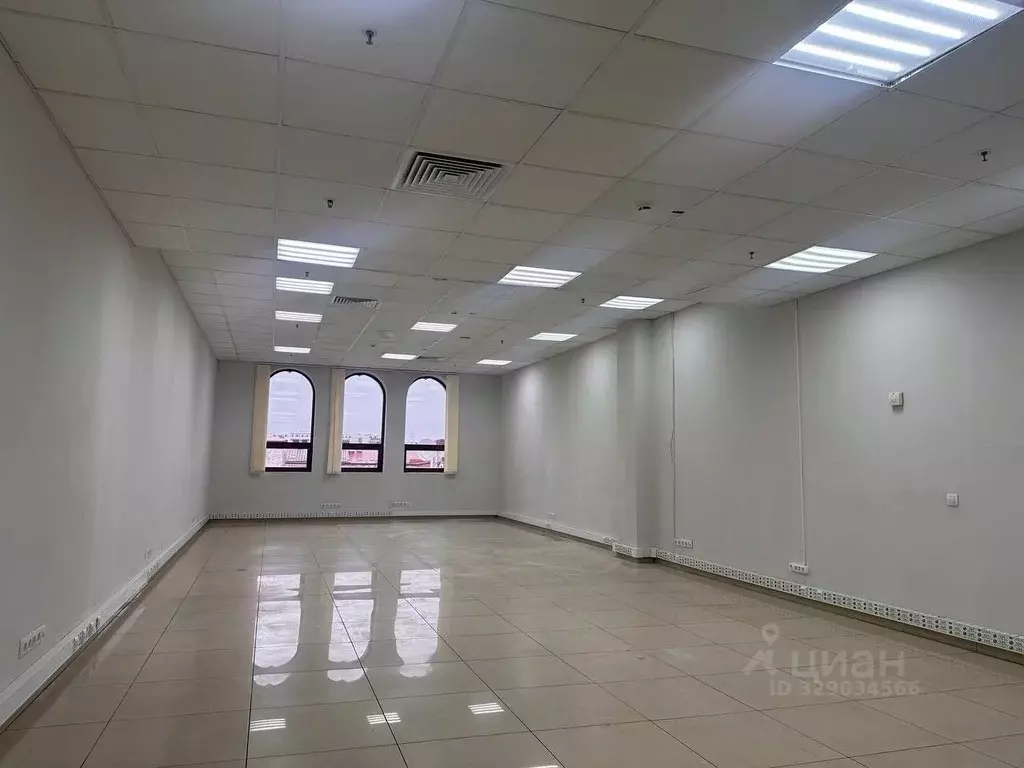 Офис в Татарстан, Казань ул. Баумана, 44/8 (83 м) - Фото 1