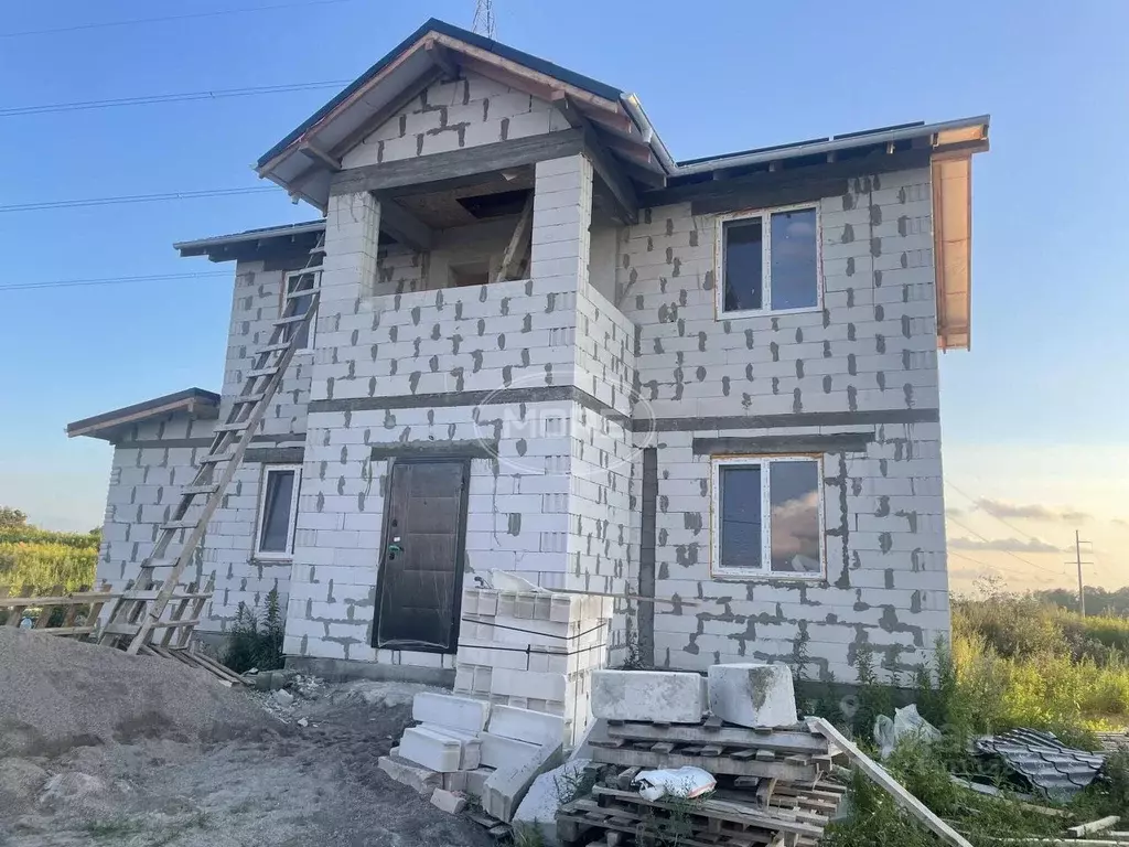 Дом в Калининградская область, Гурьевский муниципальный округ, пос. ... - Фото 1