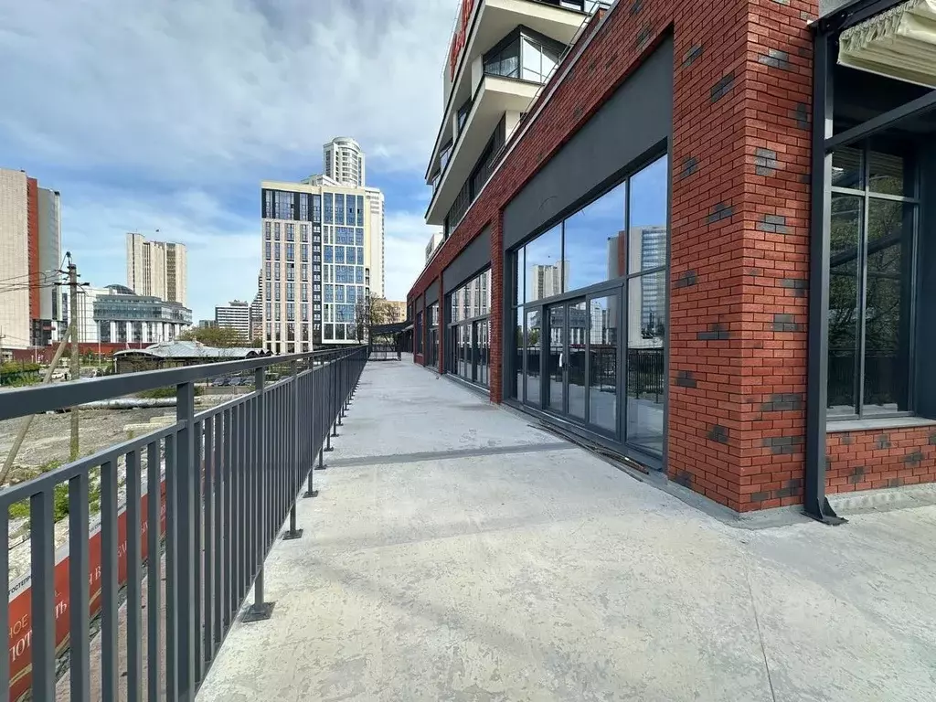 Помещение свободного назначения в Свердловская область, Екатеринбург ... - Фото 2