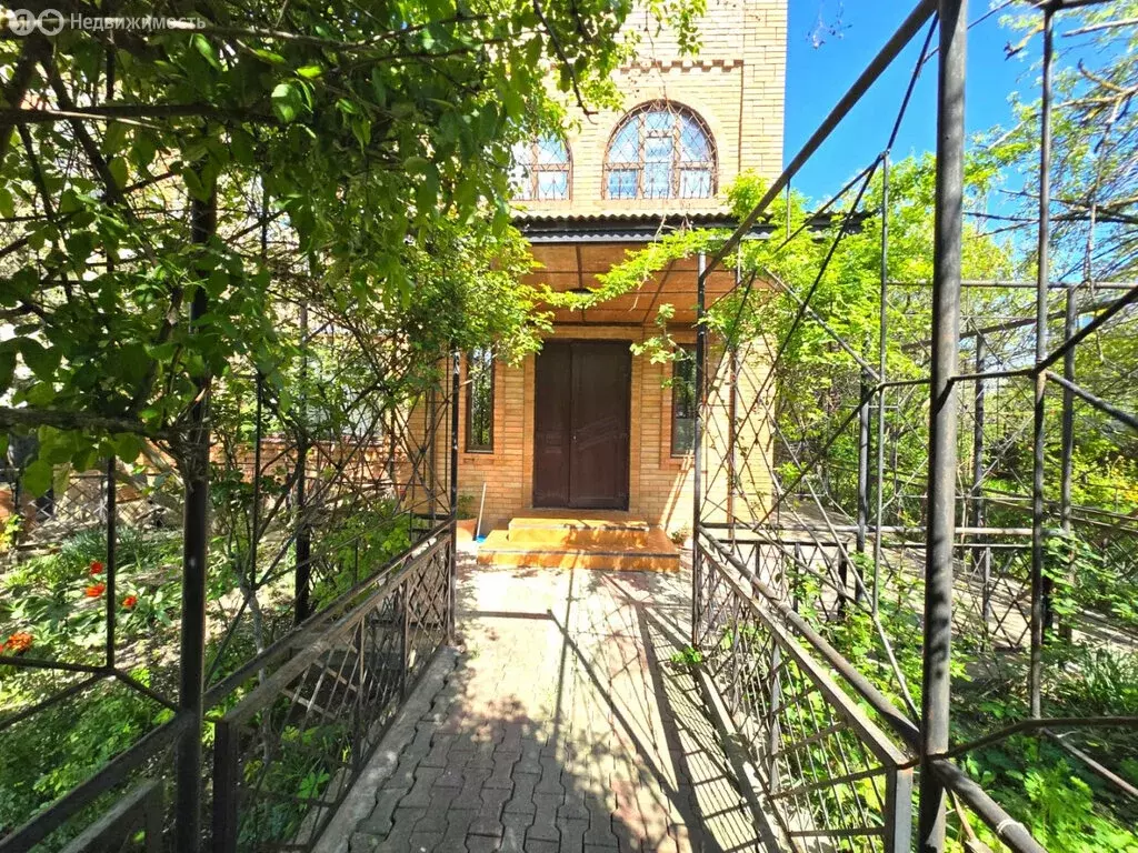 Дом в посёлок городского типа Ильский, улица Ленина, 186 (205 м) - Фото 0