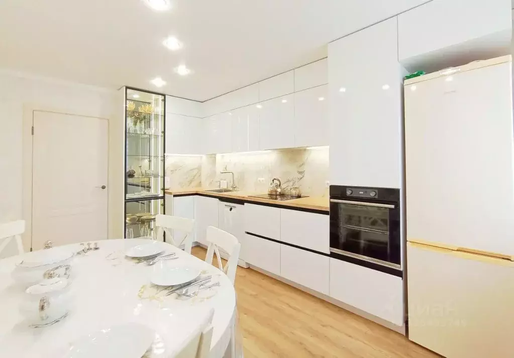 2-к кв. Саратовская область, Саратов бул. Имени Николая Денисова, 5 ... - Фото 1