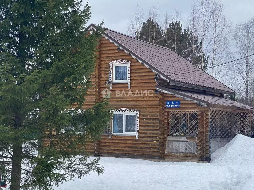 Дом в Ленинградская область, Лодейнопольский район, пос. Свирьстрой ... - Фото 1