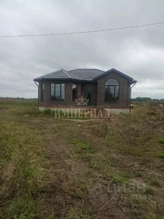 Дом в Марий Эл, Медведевский район, Сенькинское с/пос, д. Сенькино ул. ... - Фото 1